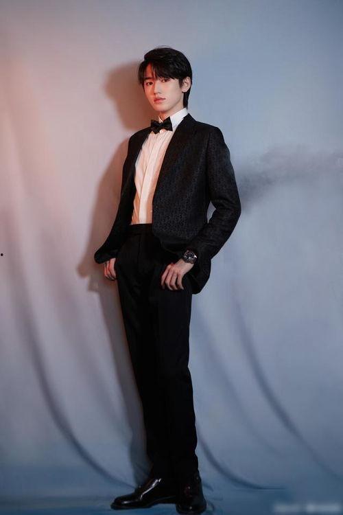 宋亚轩最新综艺爆料,揭秘偶像背后的真实生活